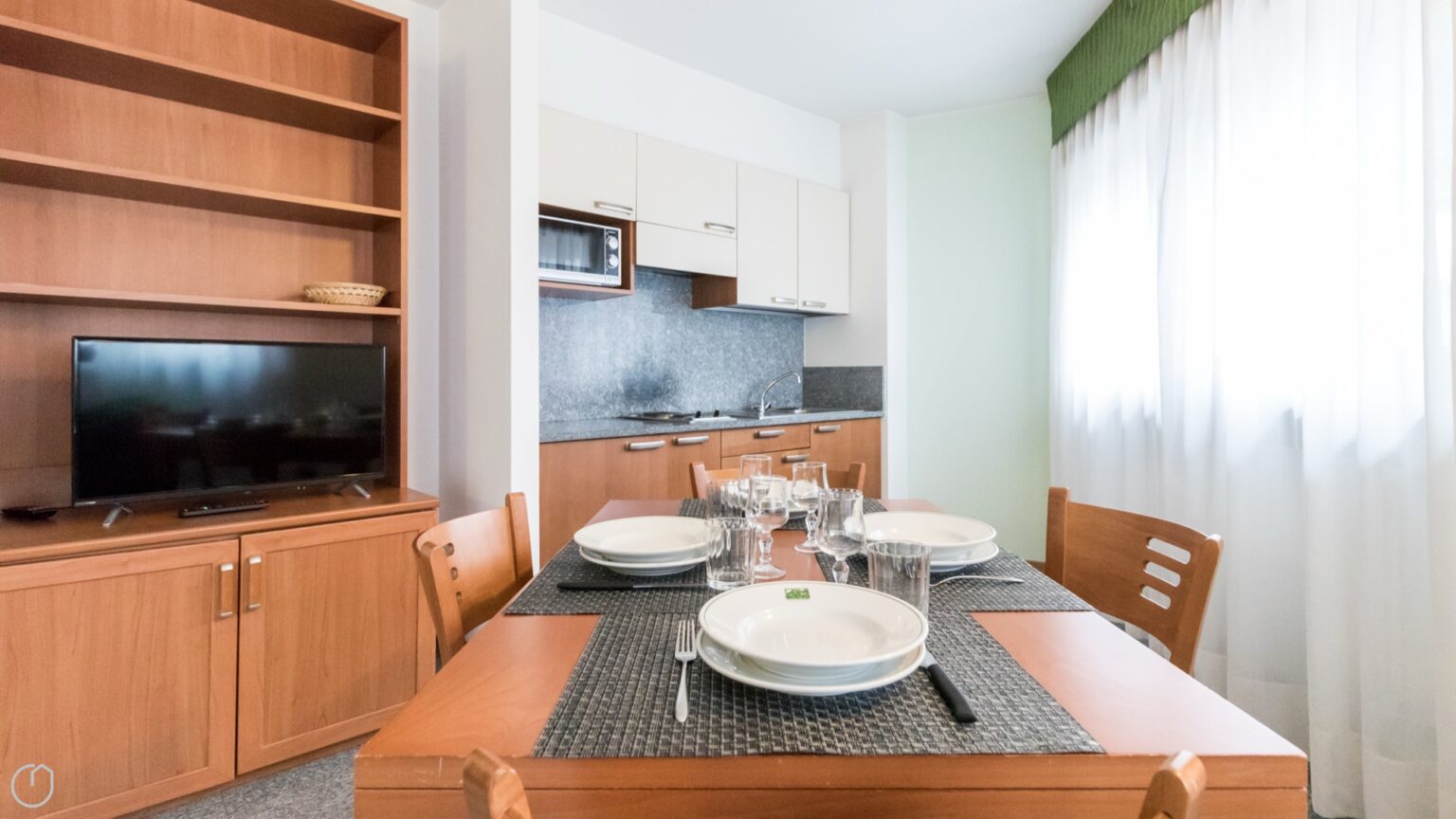 appartamento bilocale comfort in Valmalenco - tavolo da pranzo