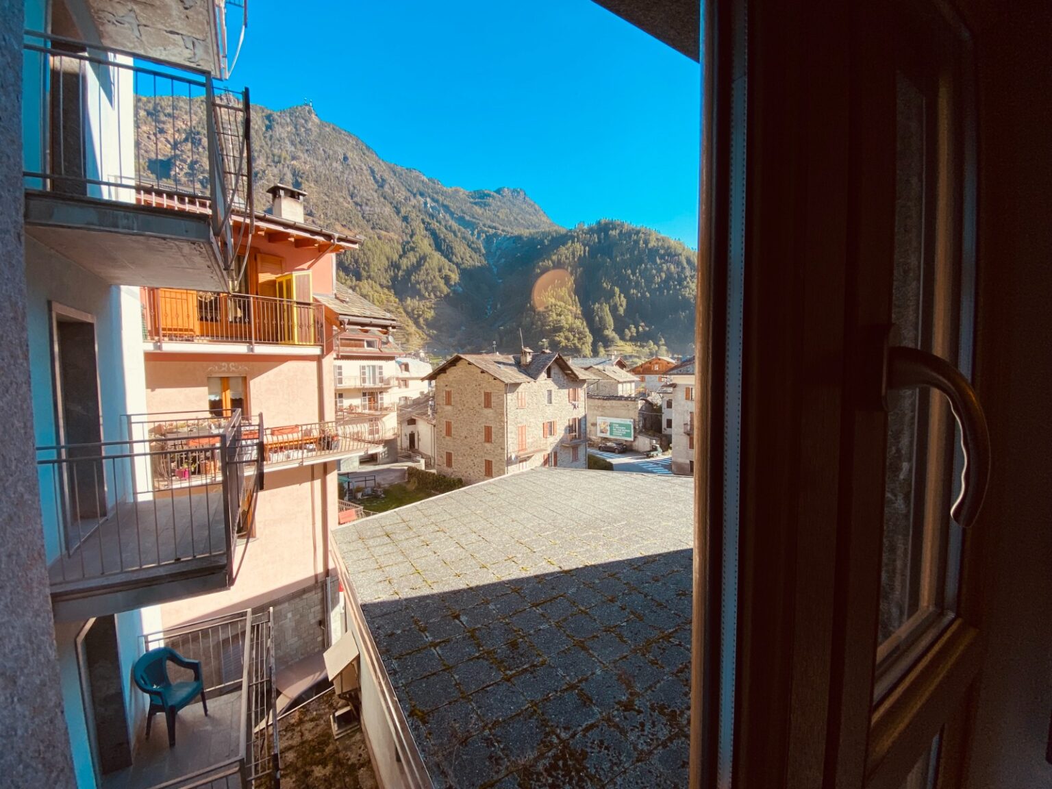 vista sulle alpi dal trilocale in Valmalenco