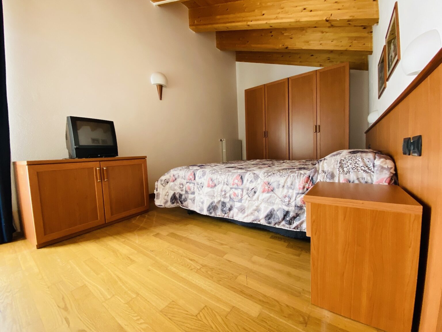 camera da letto in appartamento deluxe in Valmalenco